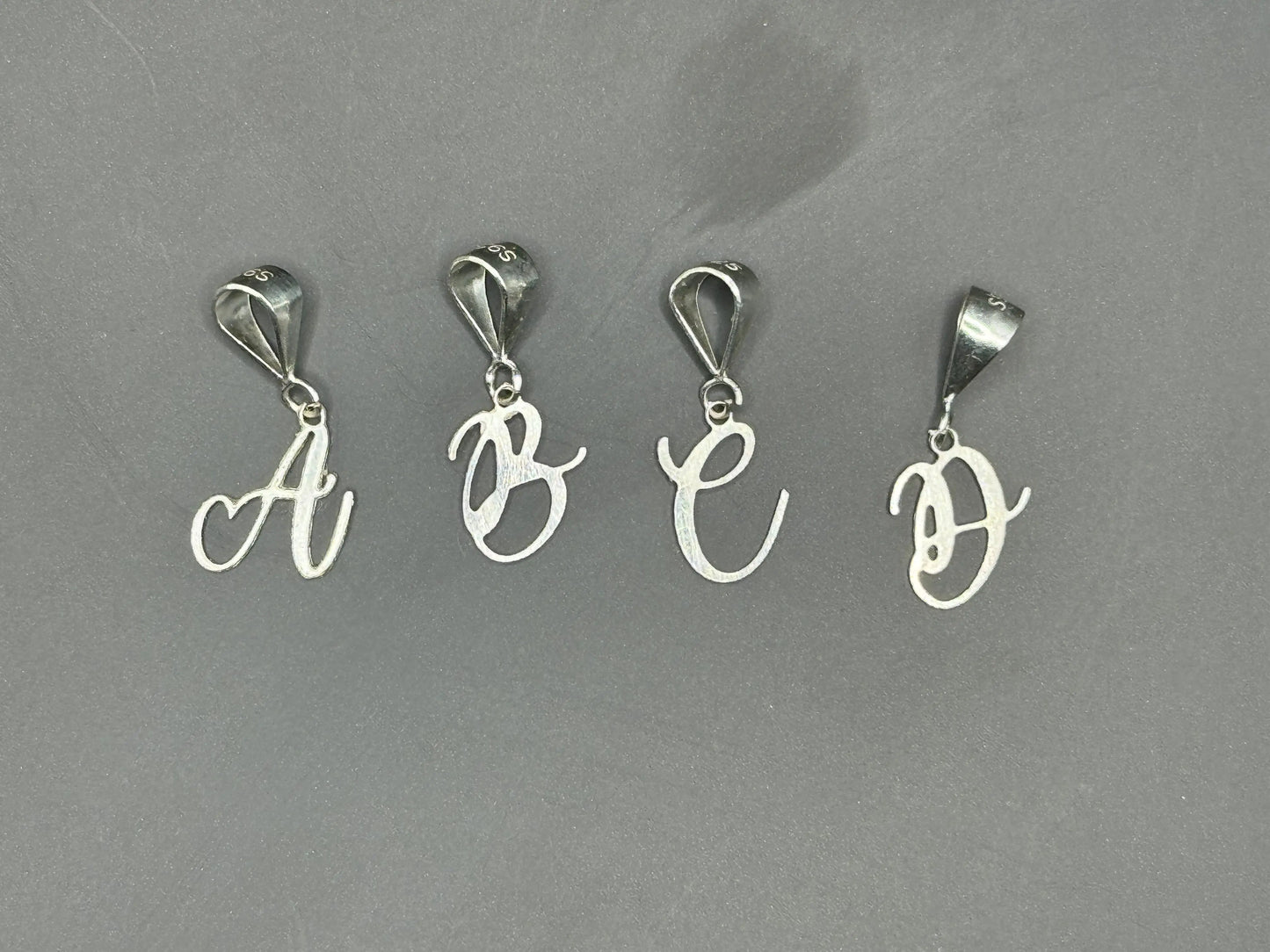 Personalised letter pendant, Italic style, Silver Silver - Lynne Lee Jewellery