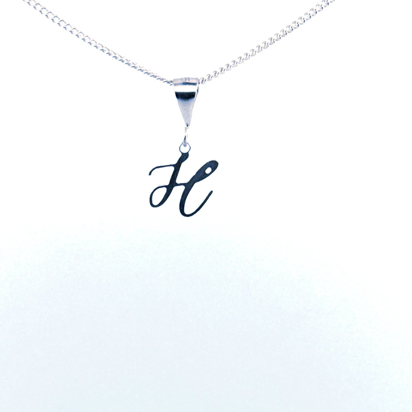 Personalised letter pendant, Italic style, Silver Silver - Lynne Lee Jewellery