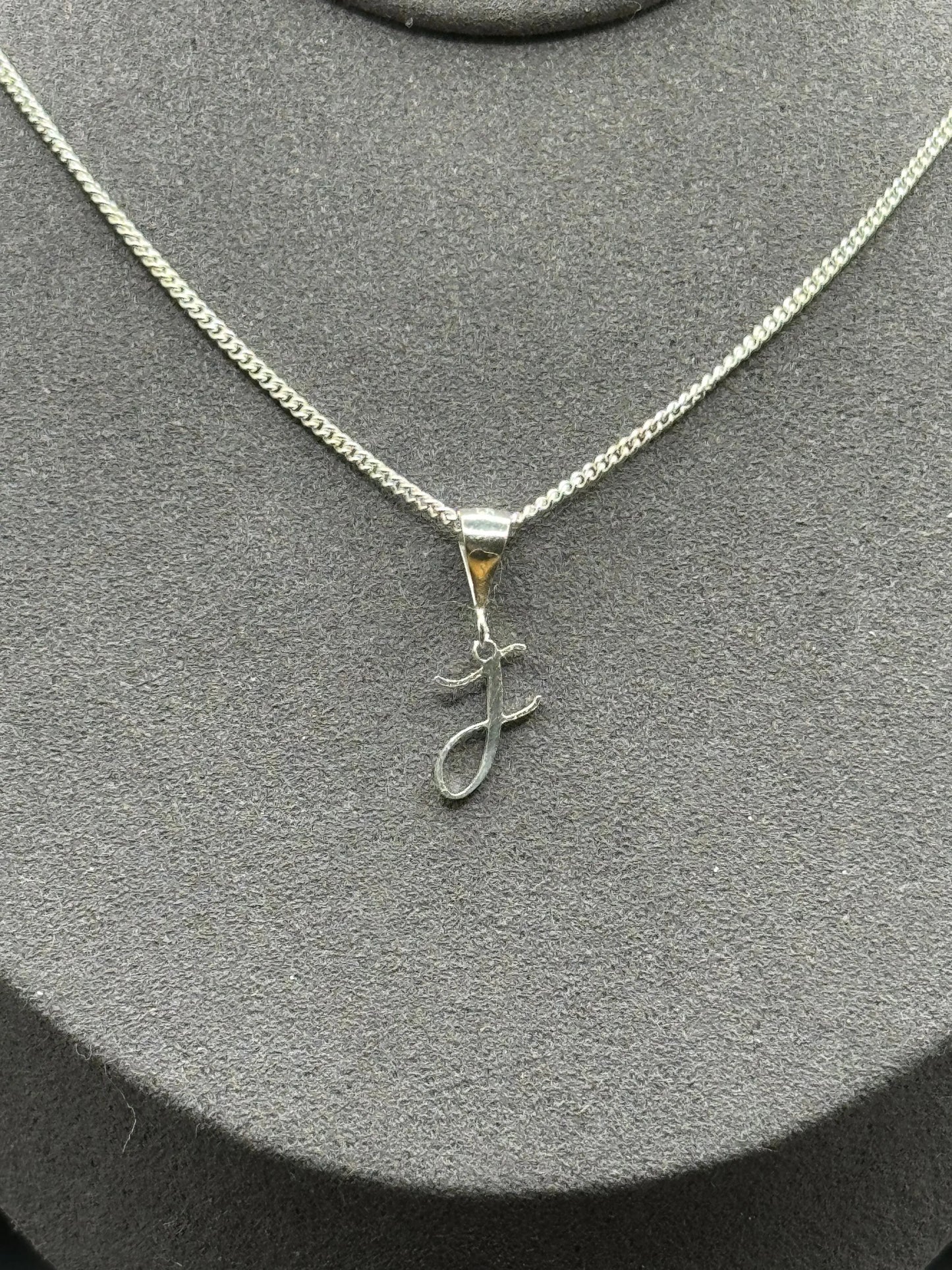 Personalised letter pendant, Italic style, Silver Silver - Lynne Lee Jewellery