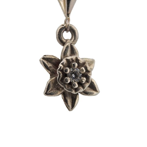 Birth Flower Necklace - December's Winter Beauty - Narcissus Pendant - Lynne Lee Jewellery